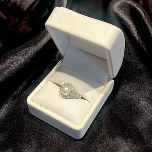 Pearl costume jewelry ring